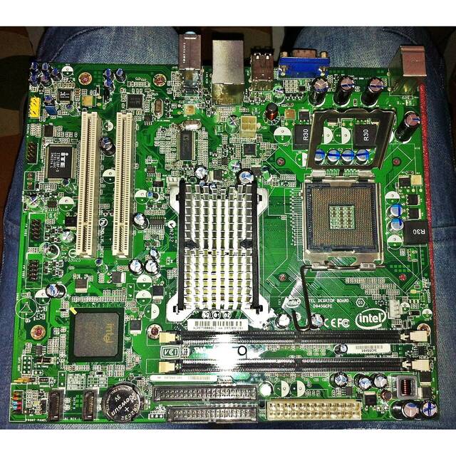 Материнская плата Intel D945GCE