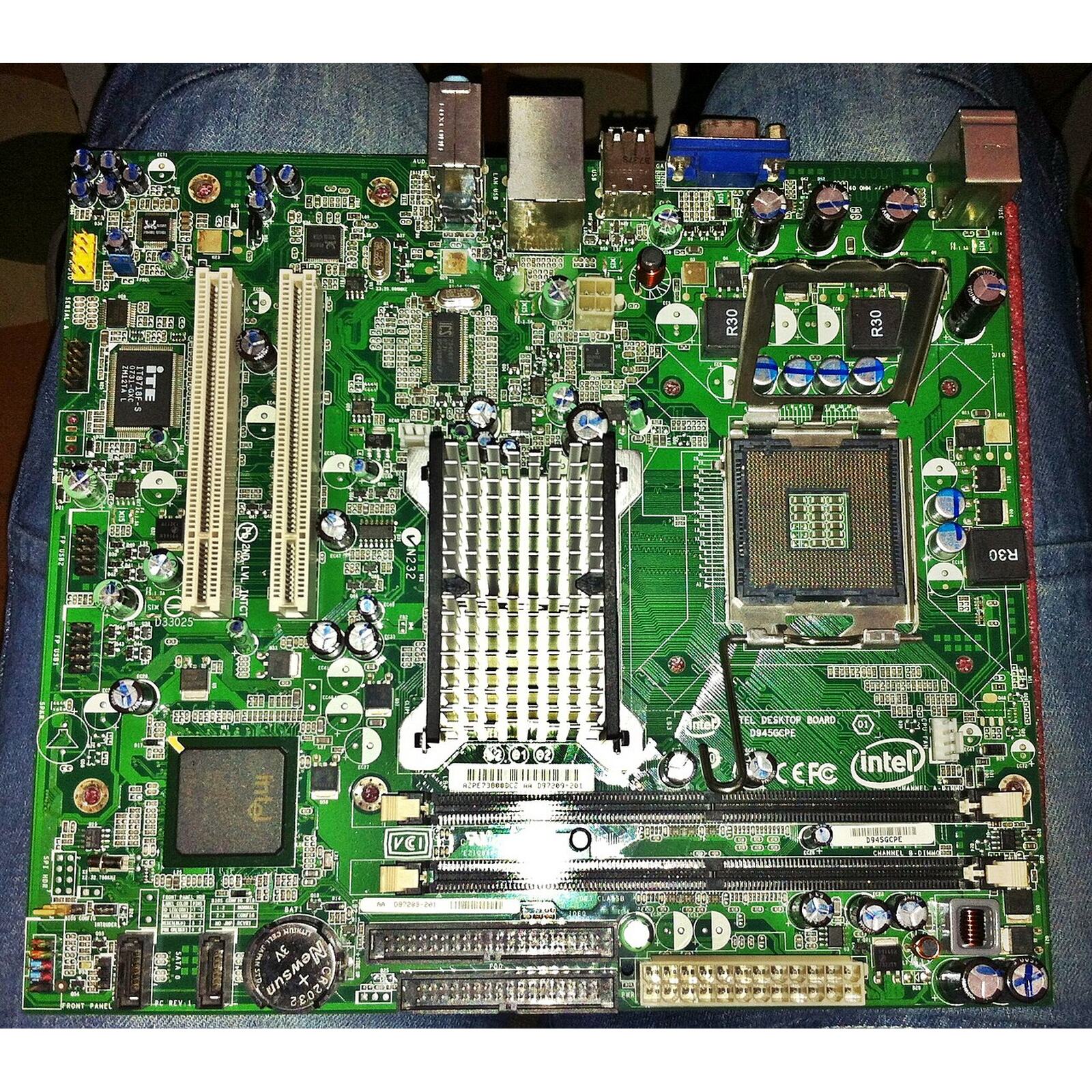 Материнская плата Intel D945GCE — фото 1